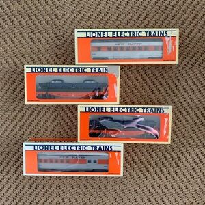 Bundle of 4 Vintage Lional Electric Trains 🚂